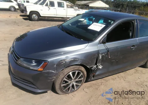 2017 Volkswagen Jetta 1.4T Se z USA, uszkodzony, nr VIN 3VWDB7AJ3HM366472